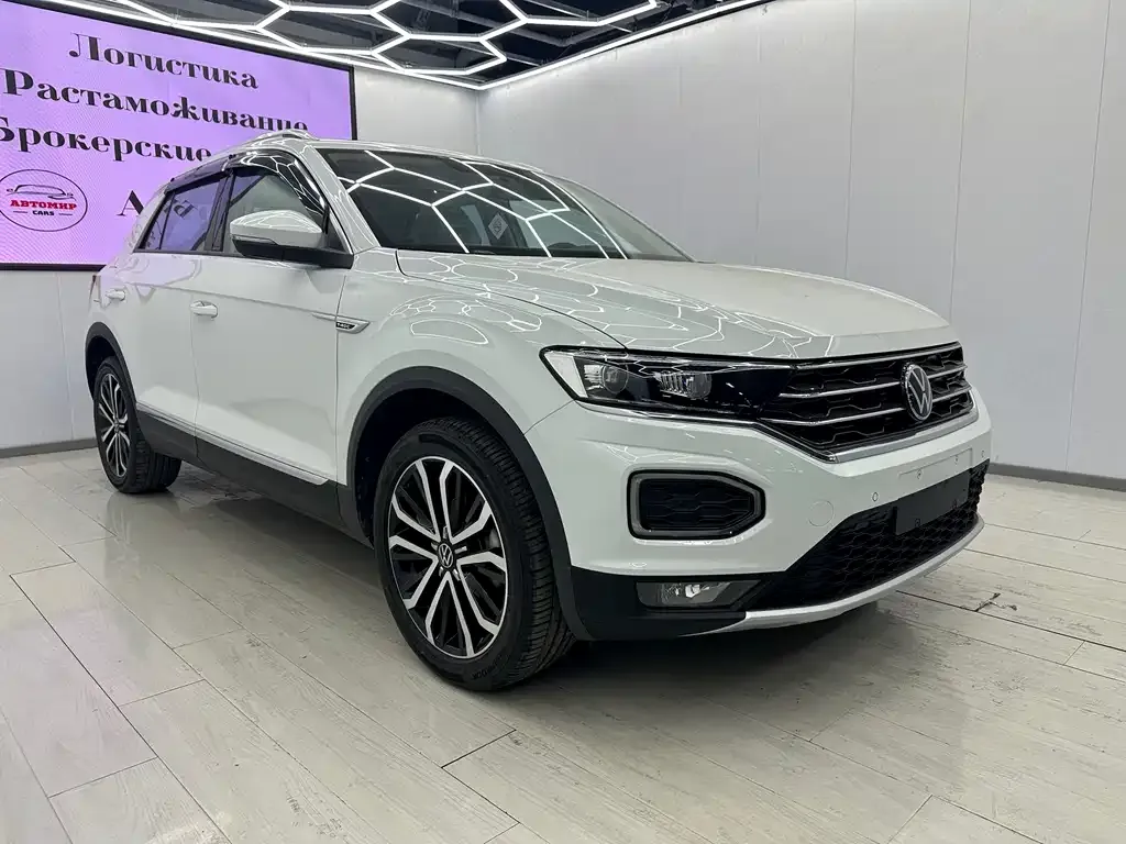 Volkswagen T-Roc 2023 из CN, фото 2