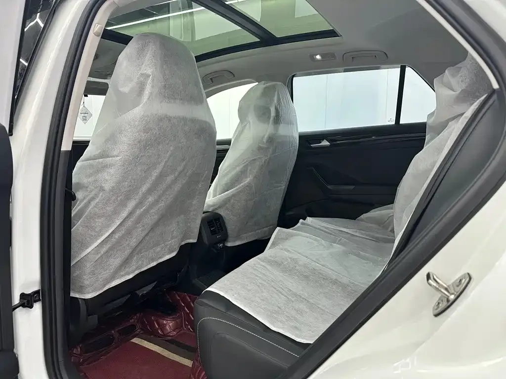 Volkswagen T-Roc 2023 из CN, фото 4