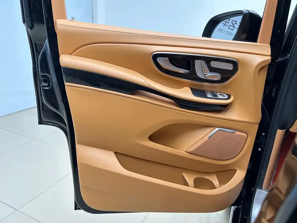 Mercedes-Benz V-Class 2022 из CN, фото 4