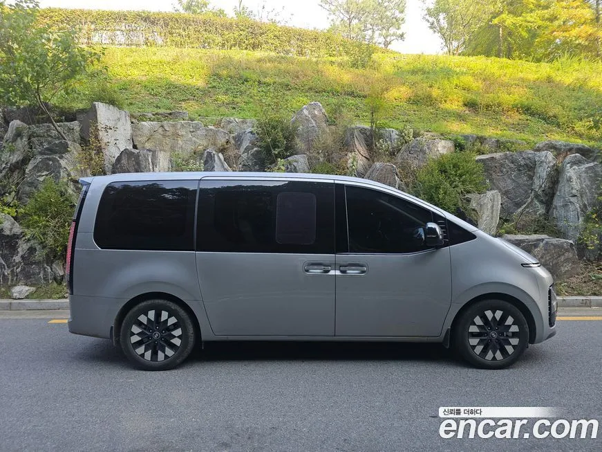 Hyundai Staria — фото 3