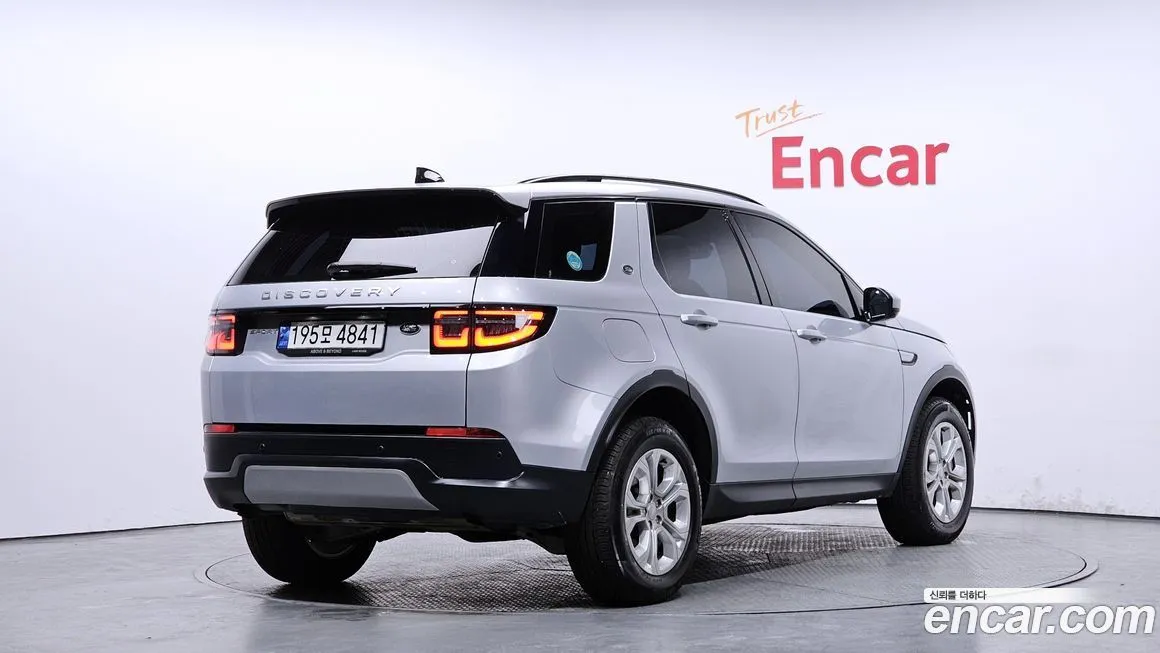 Land Rover Discovery Sport — фото 2