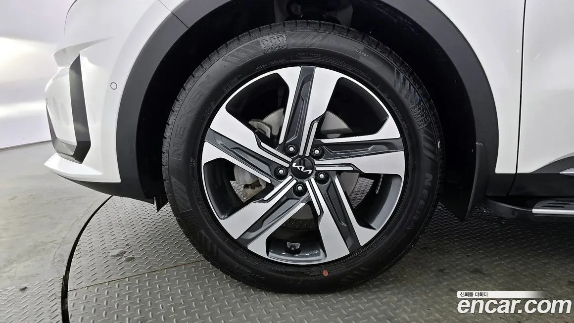 Kia Sorento — фото 5