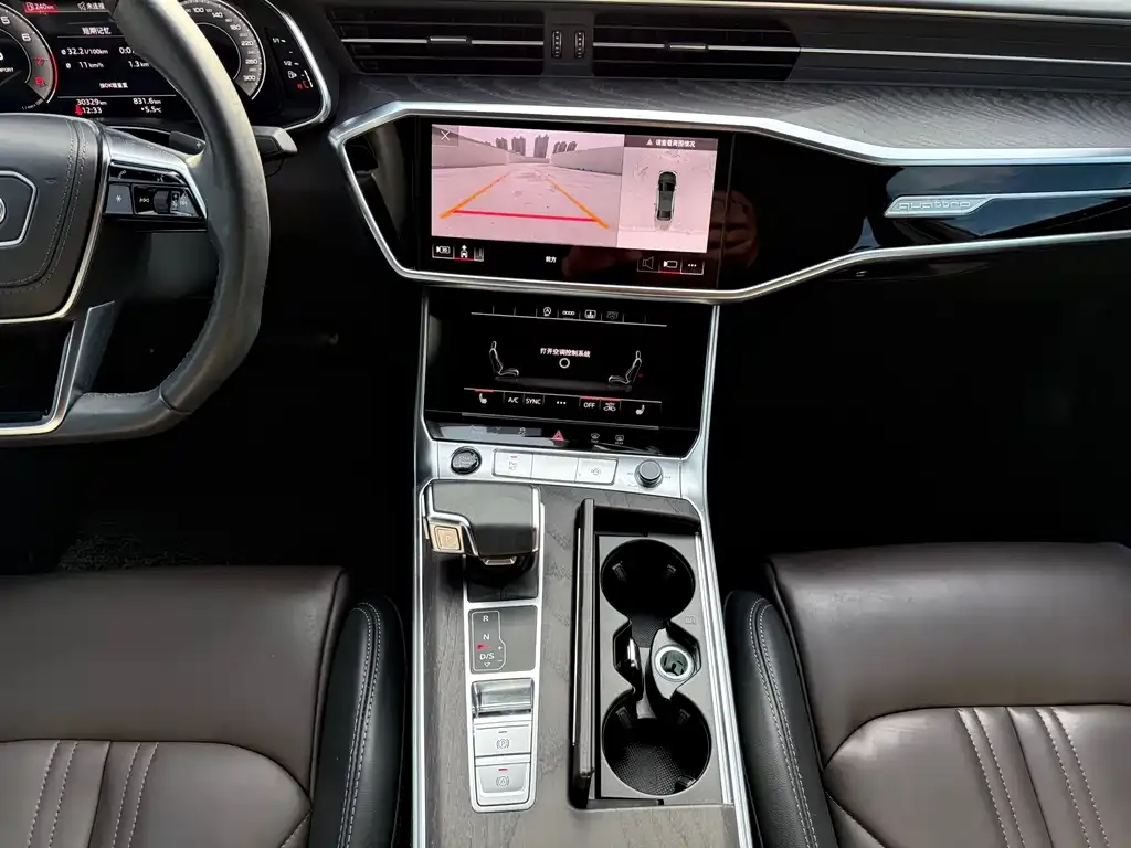 Audi A6L 2023 из CN, фото 7