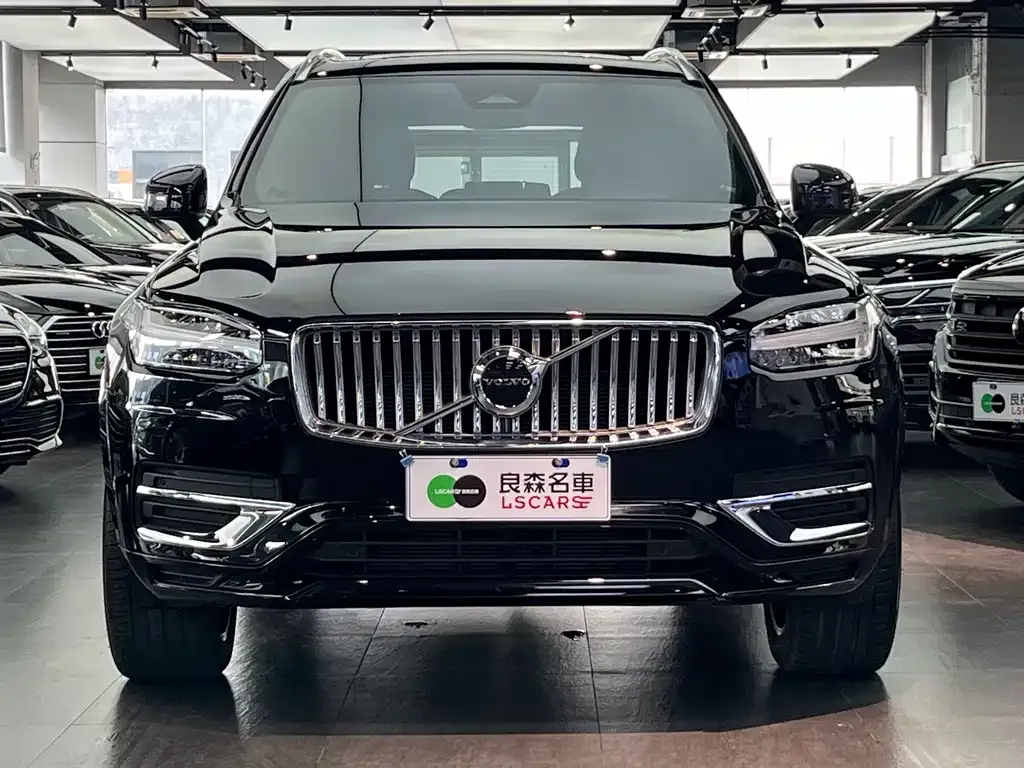 Volvo XC90 2025 из CN, фото 2