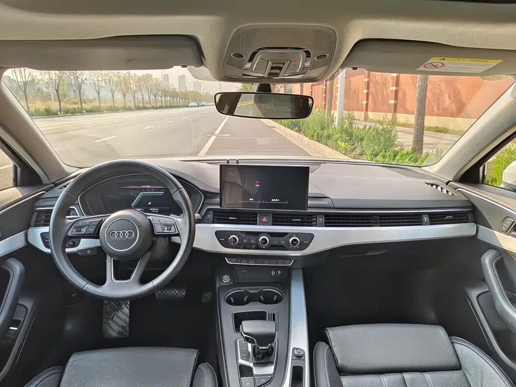 Audi A4L 2023 из CN, фото 7