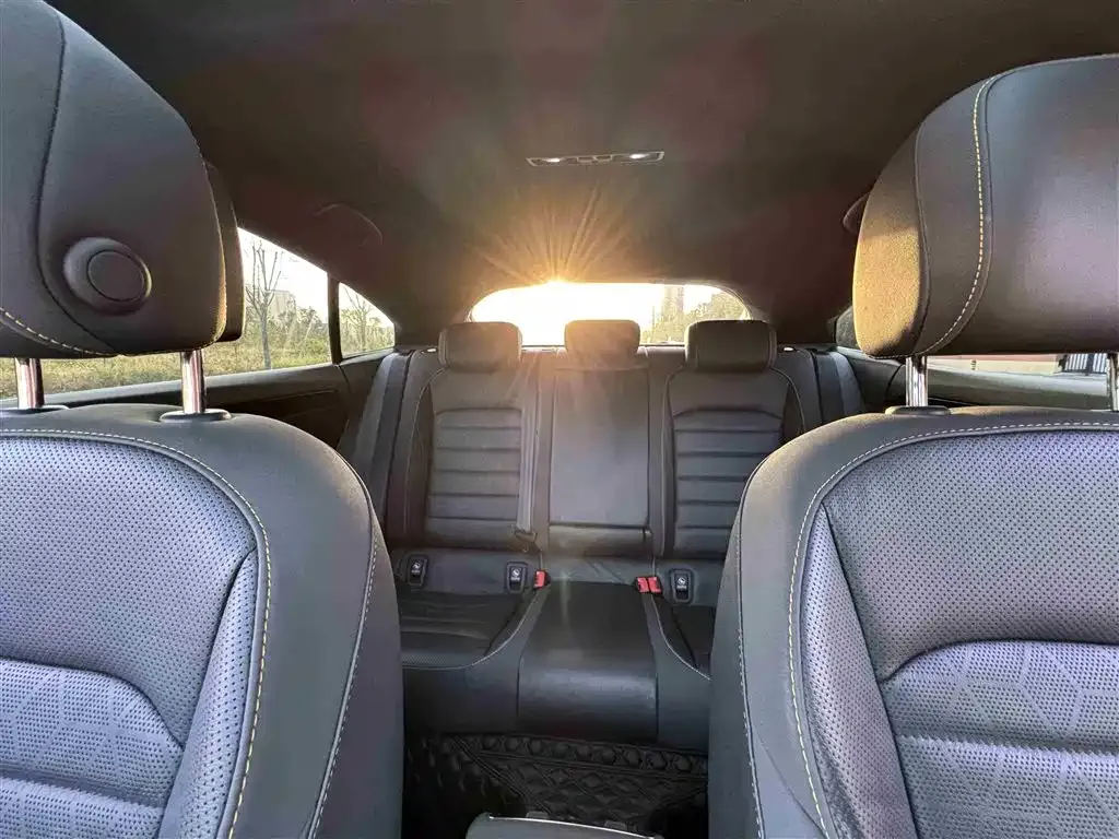 Volkswagen CC 2022 из CN, фото 8