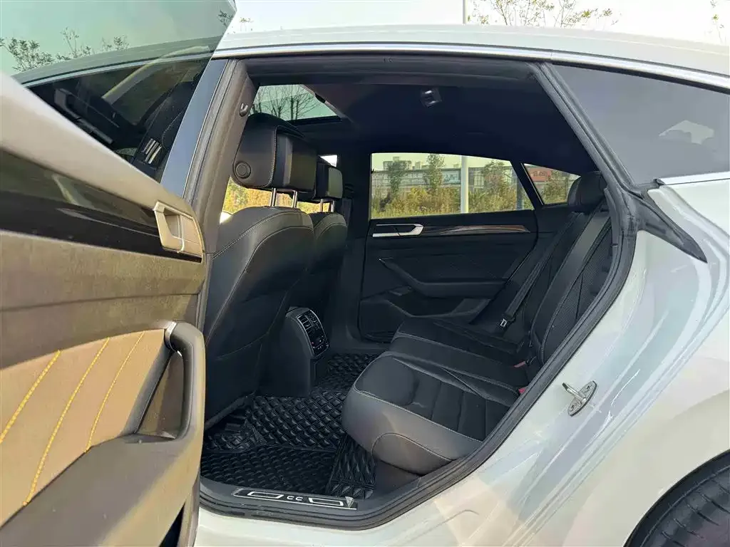 Volkswagen CC 2022 из CN, фото 9