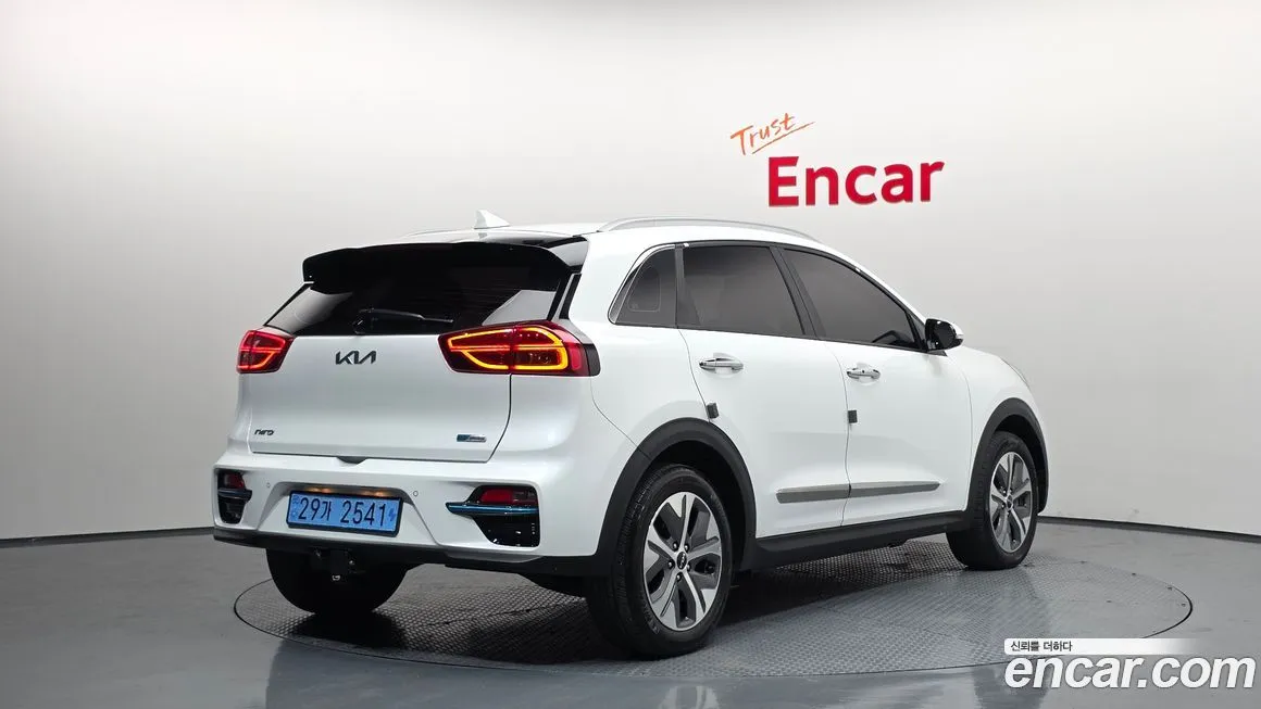 Kia Niro 2022 из KR, фото 2