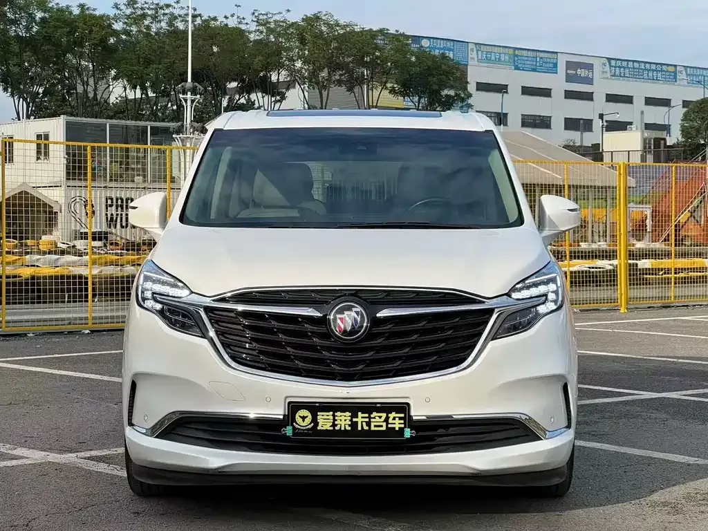Buick GL8 2022 из CN, фото 2