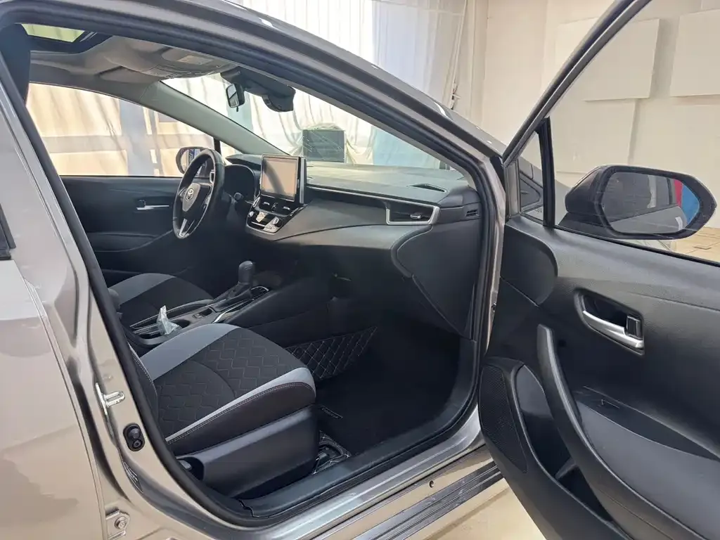Toyota Corolla 2021 из CN, фото 10