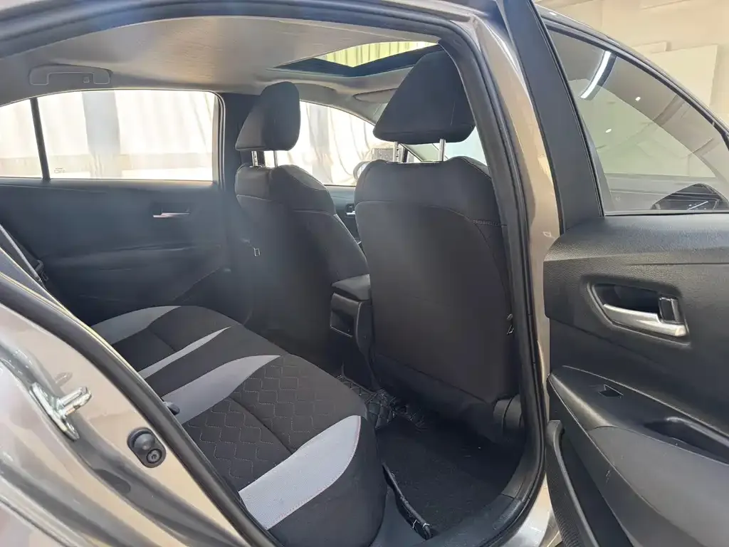 Toyota Corolla 2021 из CN, фото 9