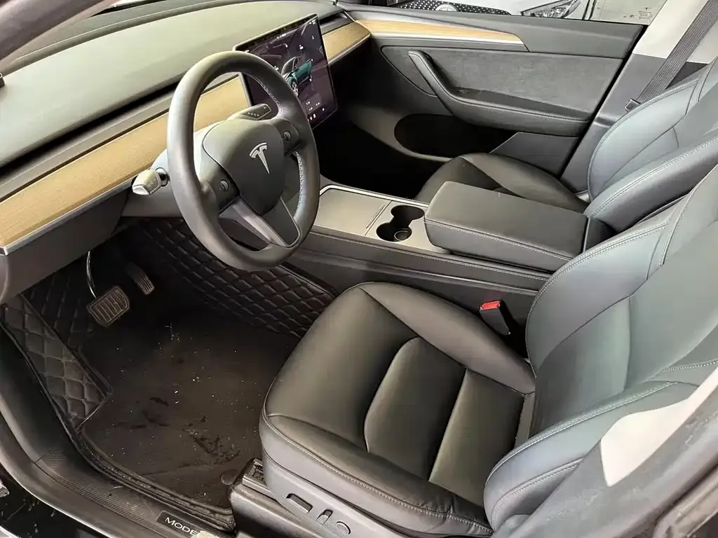 Tesla Model Y 2022 из CN, фото 5
