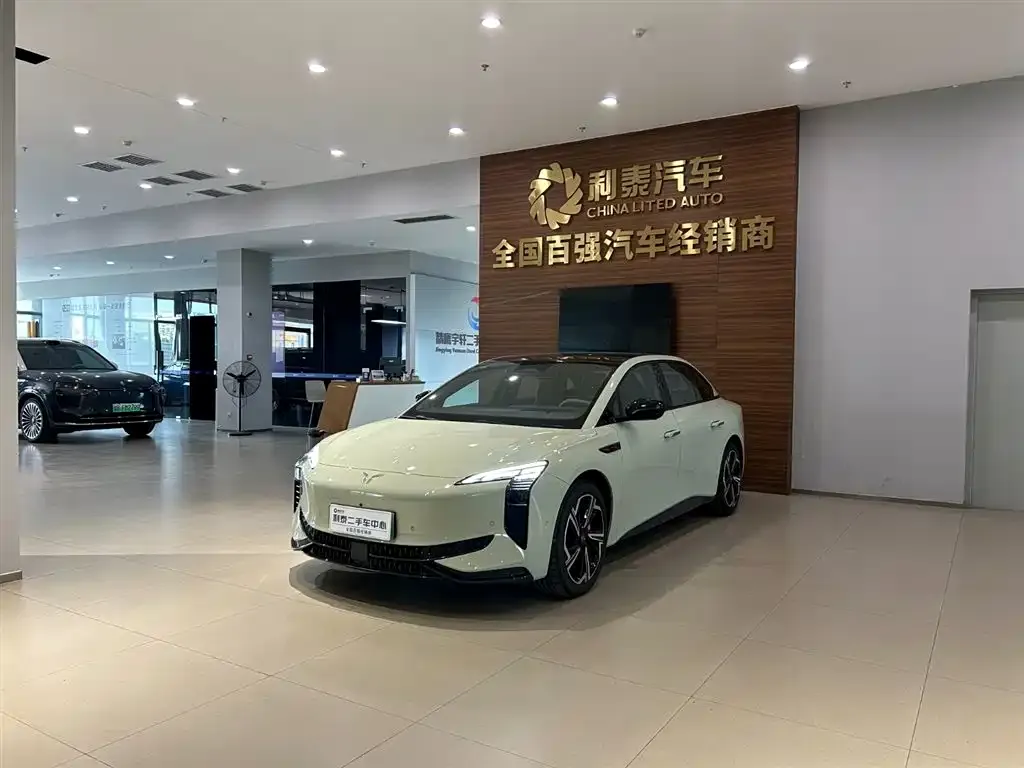 Hongqi EH7 2024 из CN, фото 1