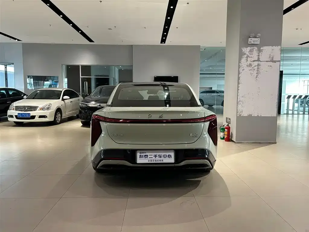 Hongqi EH7 2024 из CN, фото 6
