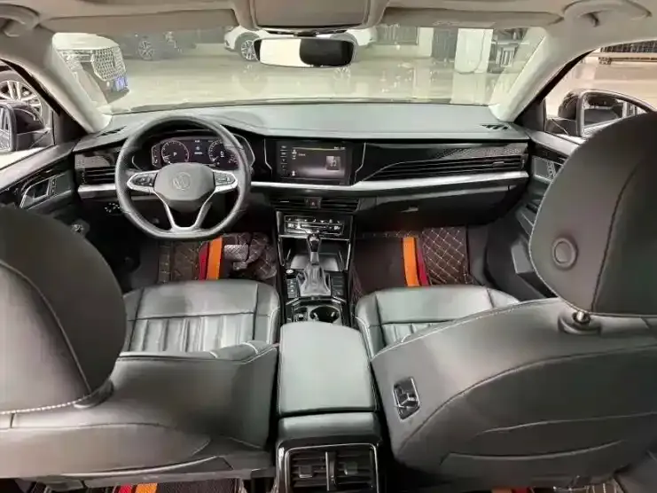 Volkswagen Passat 2022 из CN, фото 10
