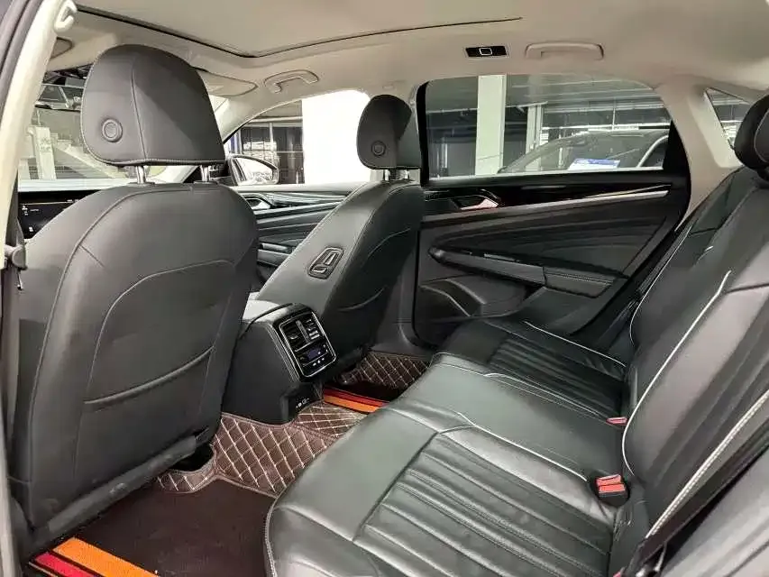 Volkswagen Passat 2022 из CN, фото 4