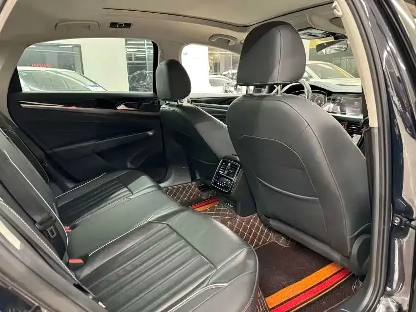 Volkswagen Passat 2022 из CN, фото 5