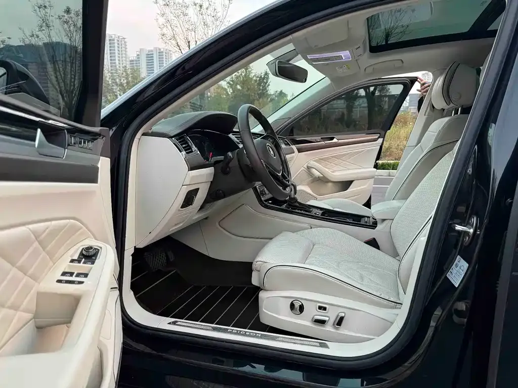 Volkswagen Phideon 2022 из CN, фото 7