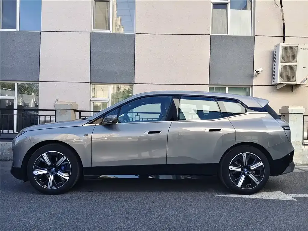 BMW iX M60 2023 из CN, фото 3