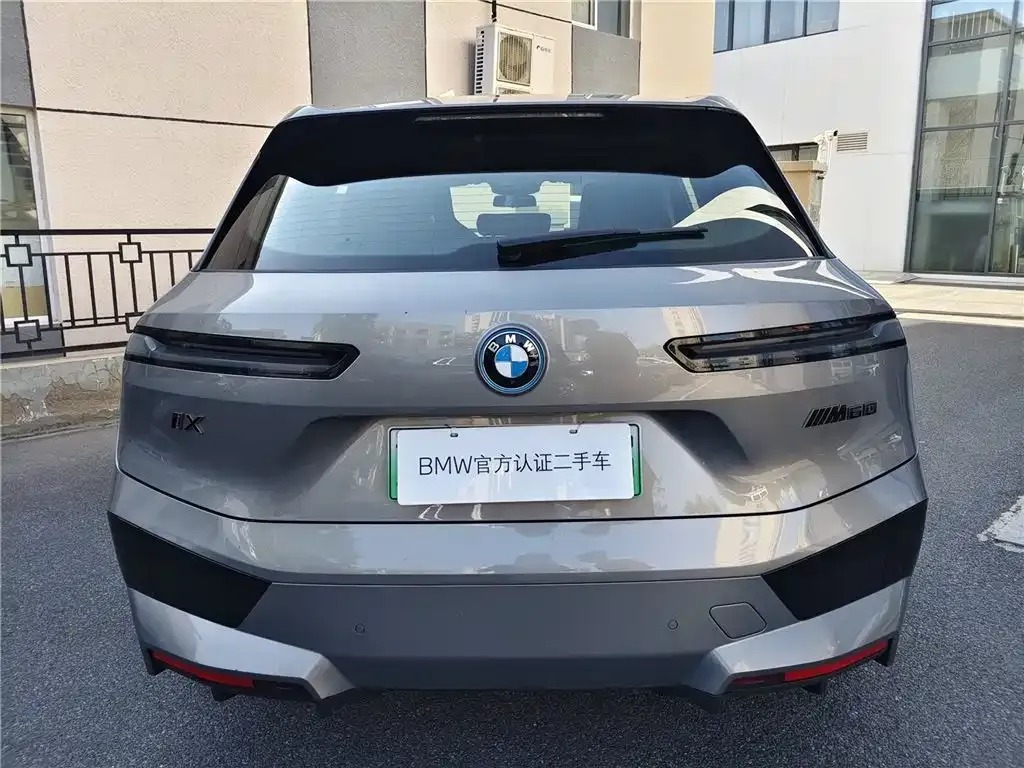 BMW iX M60 2023 из CN, фото 4