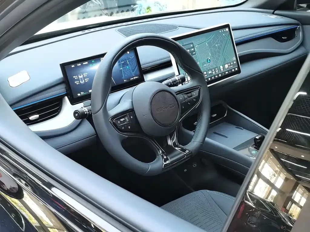BYD Seal 06GT — фото 10