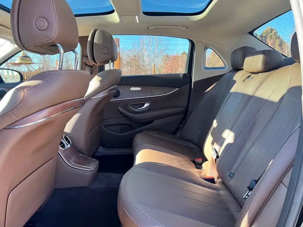 Mercedes-Benz E-Class 2023 из CN, фото 7