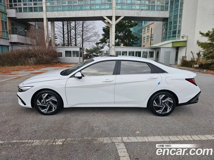 Hyundai AVANTE — фото 3