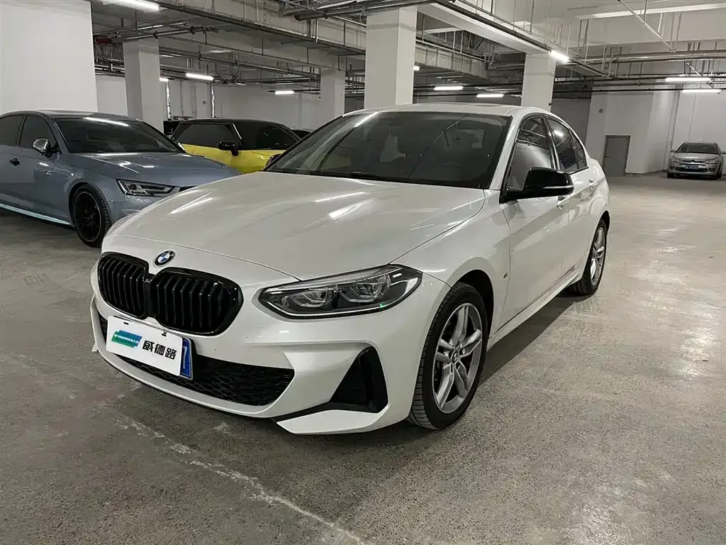 BMW 1 Series 2022 из CN, фото 1