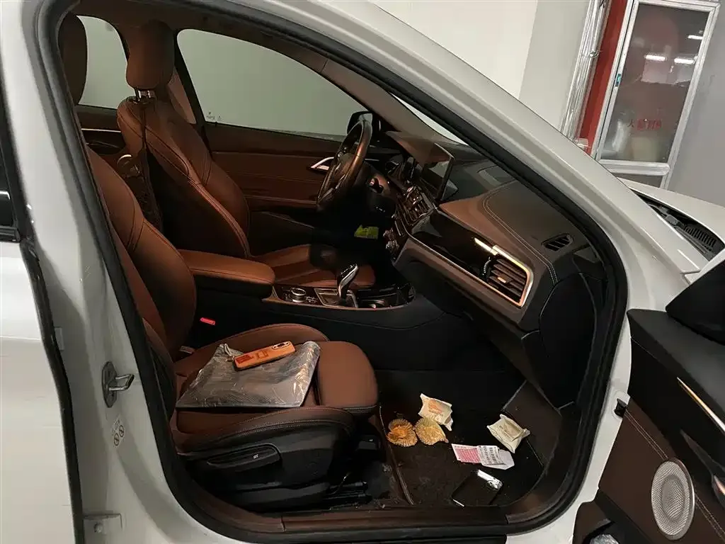 BMW 1 Series 2022 из CN, фото 10