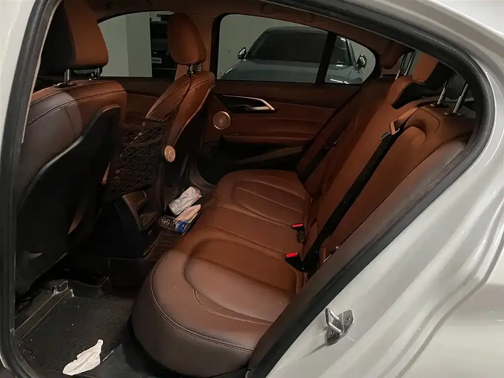 BMW 1 Series 2022 из CN, фото 8