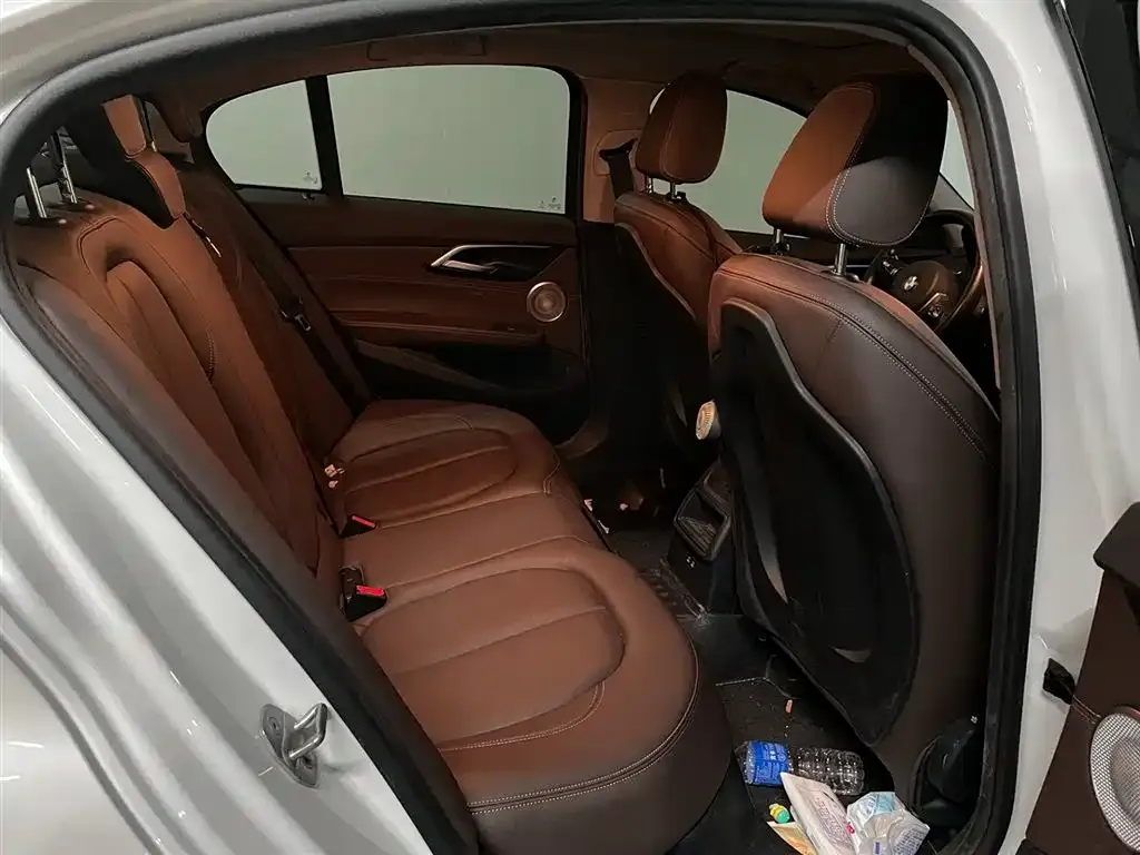 BMW 1 Series 2022 из CN, фото 9