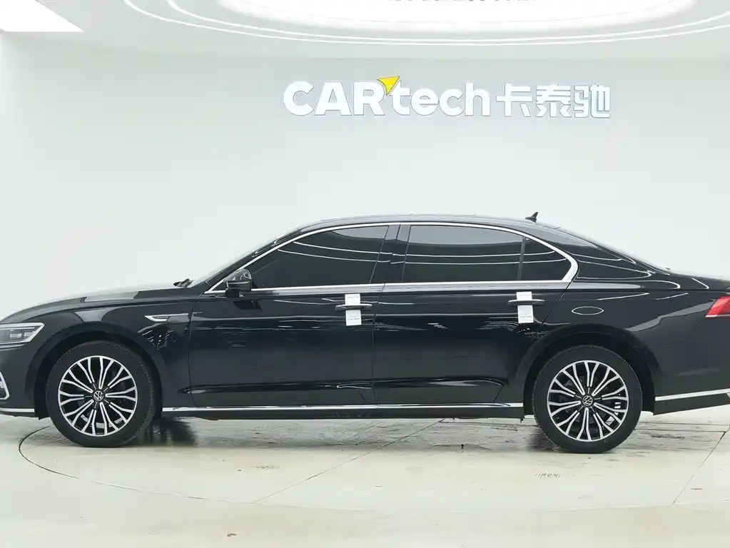 Volkswagen Phideon 2022 из CN, фото 10