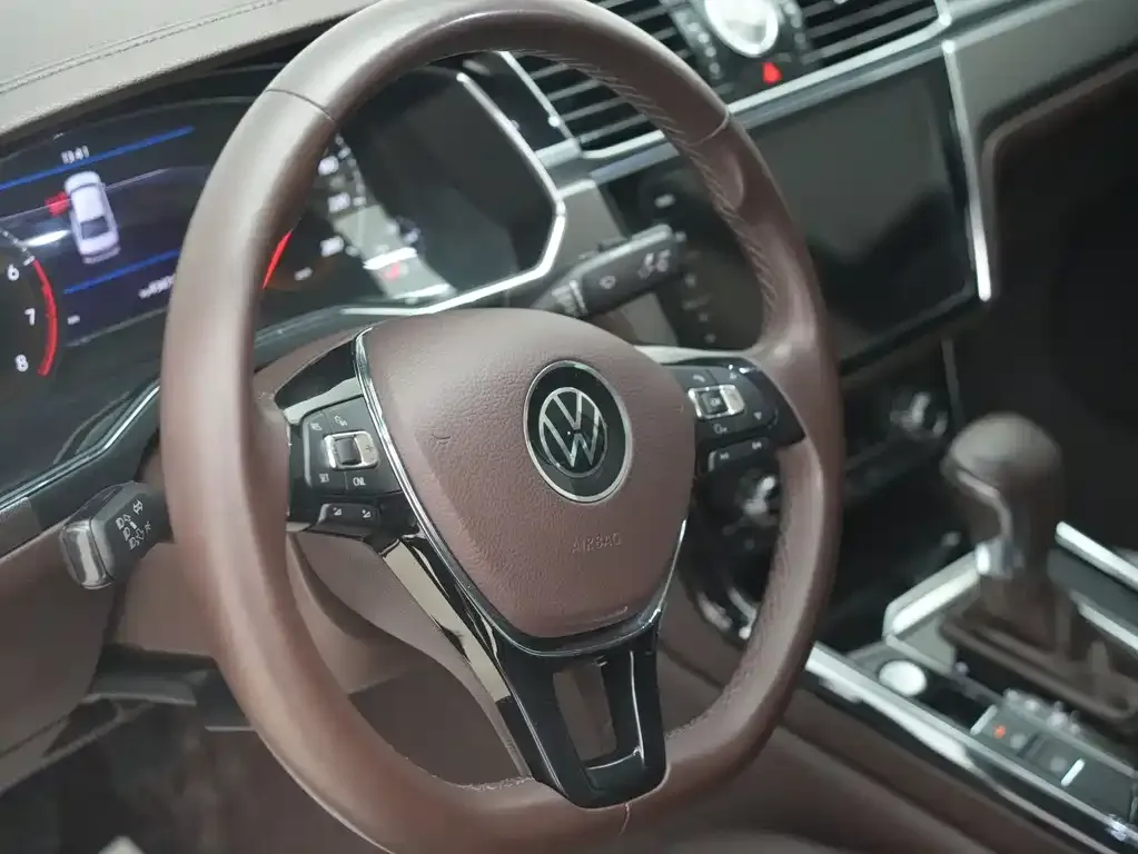 Volkswagen Phideon 2022 из CN, фото 9