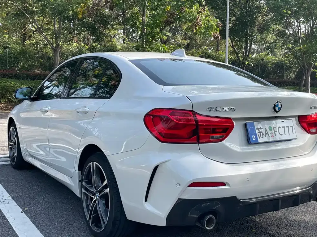 BMW 1 Series 2021 из CN, фото 10