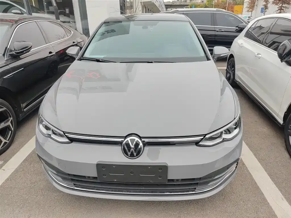 Volkswagen Golf 2023 из CN, фото 3