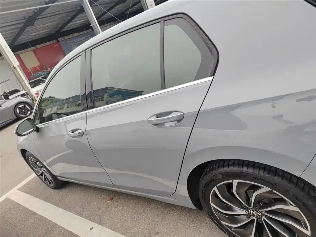 Volkswagen Golf 2023 из CN, фото 5