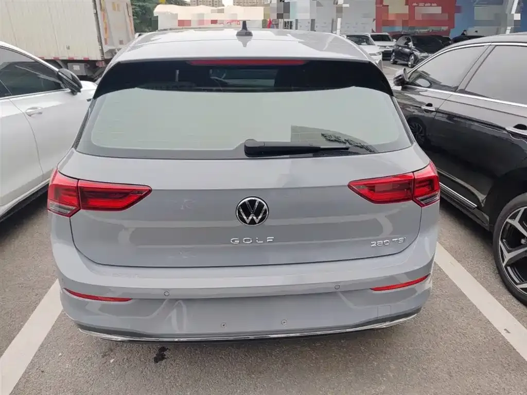 Volkswagen Golf 2023 из CN, фото 6