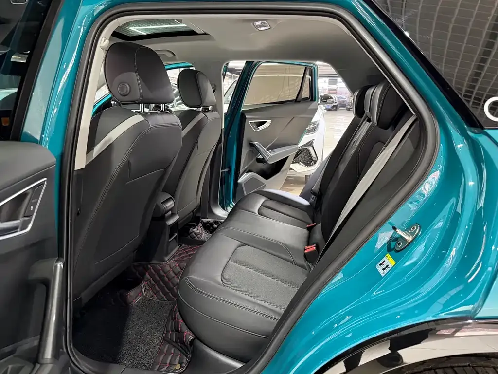 Audi Q2L 2021 из CN, фото 8
