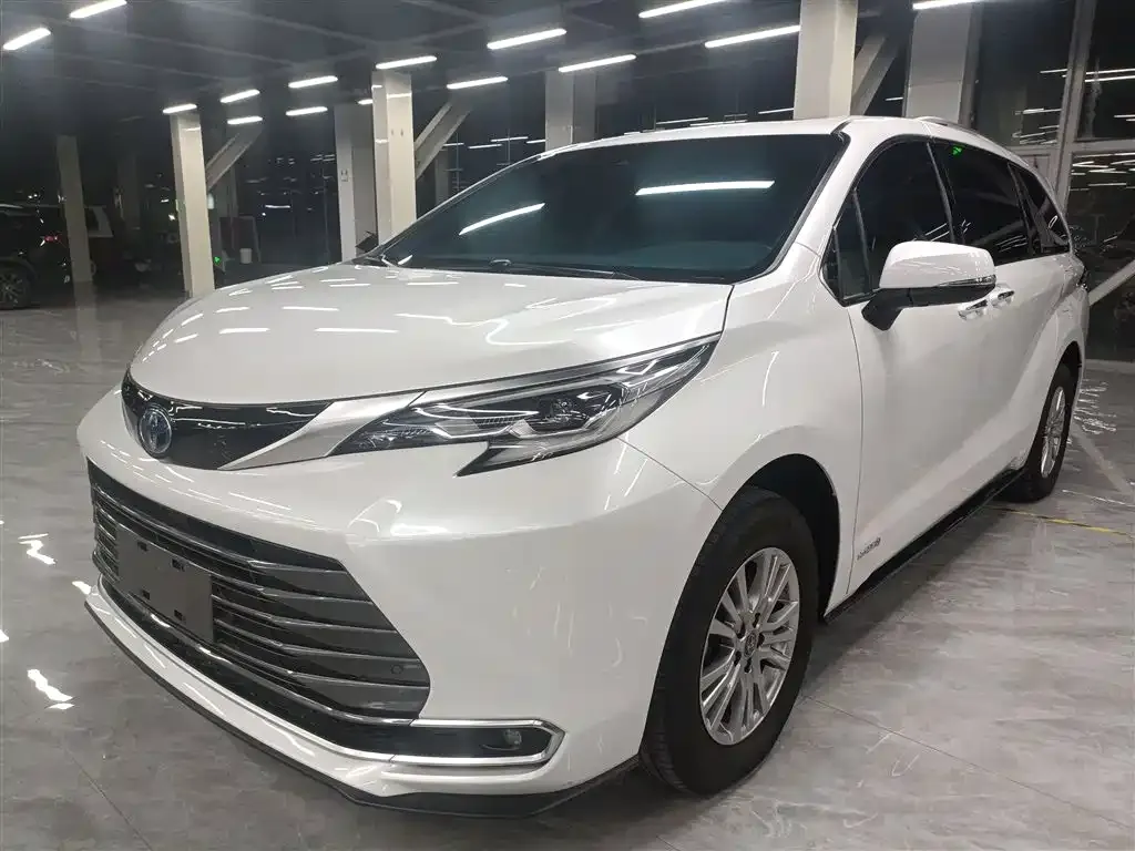 Toyota Sienna 2022 из CN, фото 1