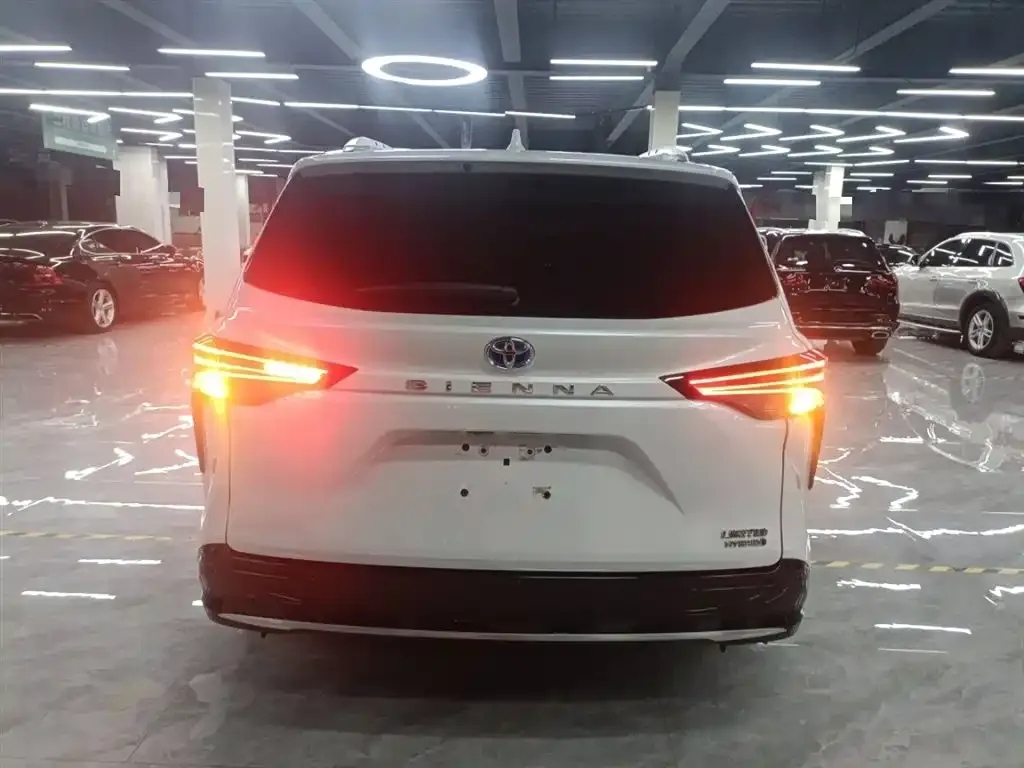 Toyota Sienna 2022 из CN, фото 6