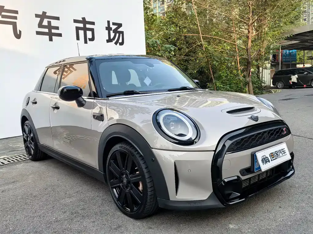 MINI Cooper (3-door) 2022 из CN, фото 3