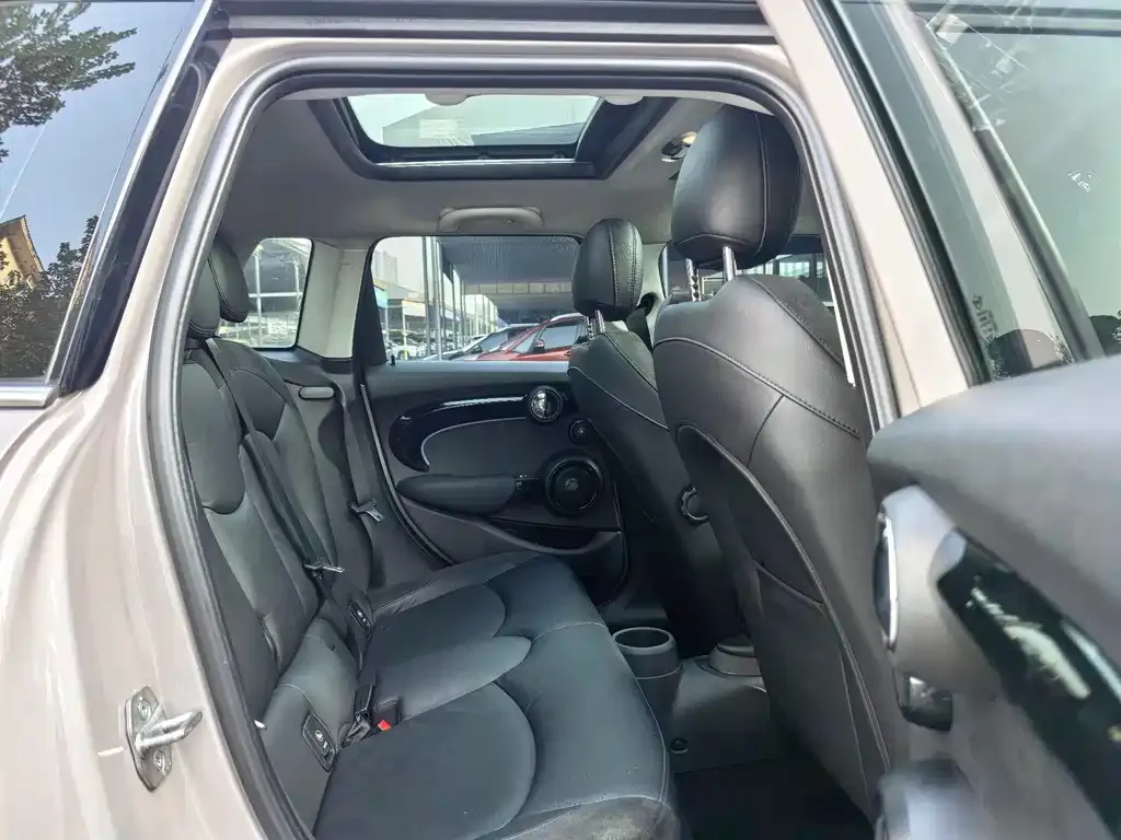 MINI Cooper (3-door) 2022 из CN, фото 6