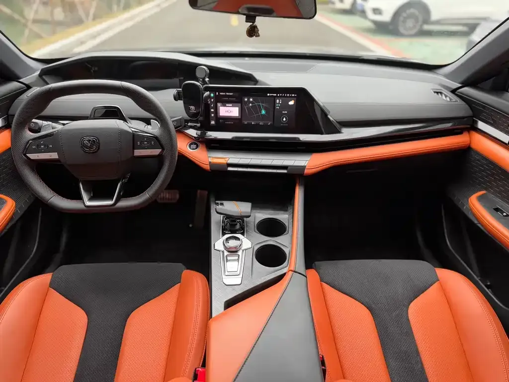 Changan UNI-V 2023 из CN, фото 8