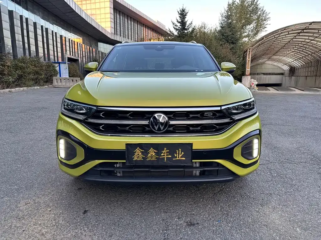 Volkswagen T-Roc 2023 из CN, фото 2