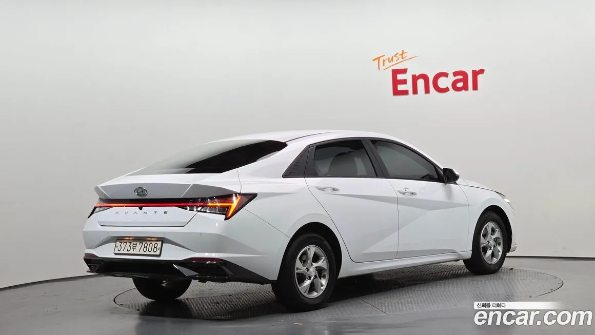 Hyundai AVANTE 2021 из KR, фото 2
