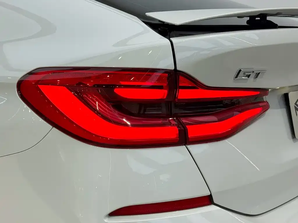 BMW 6 Series GT 2023 из CN, фото 7