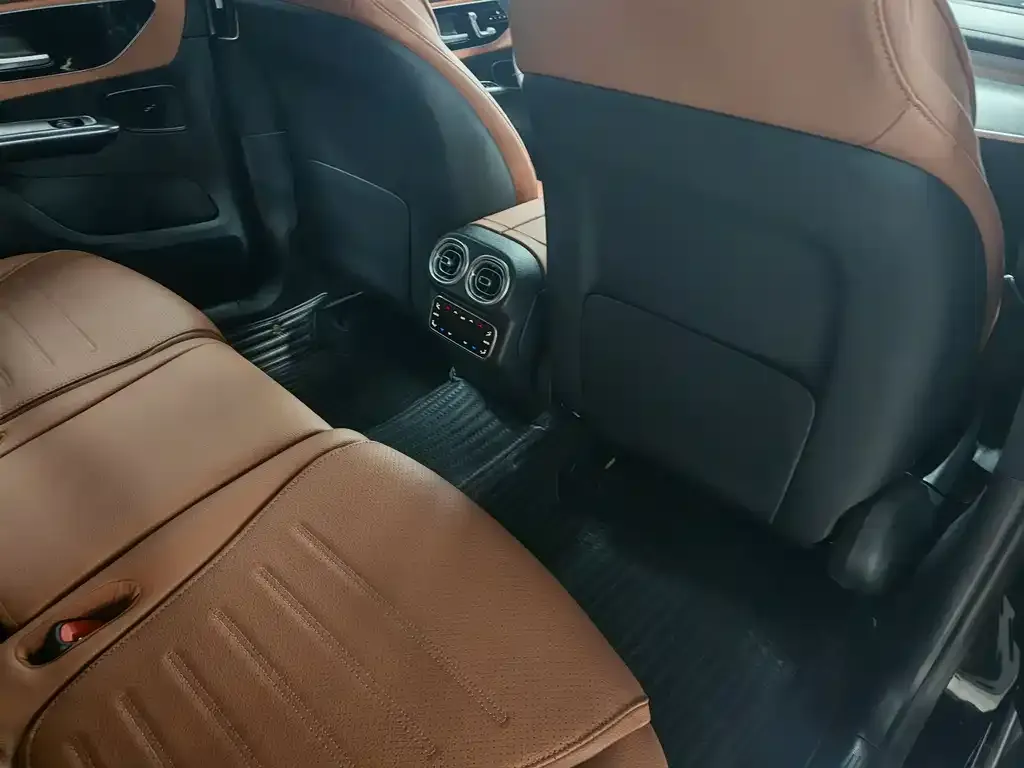 Mercedes-Benz GLC 2023 из CN, фото 8