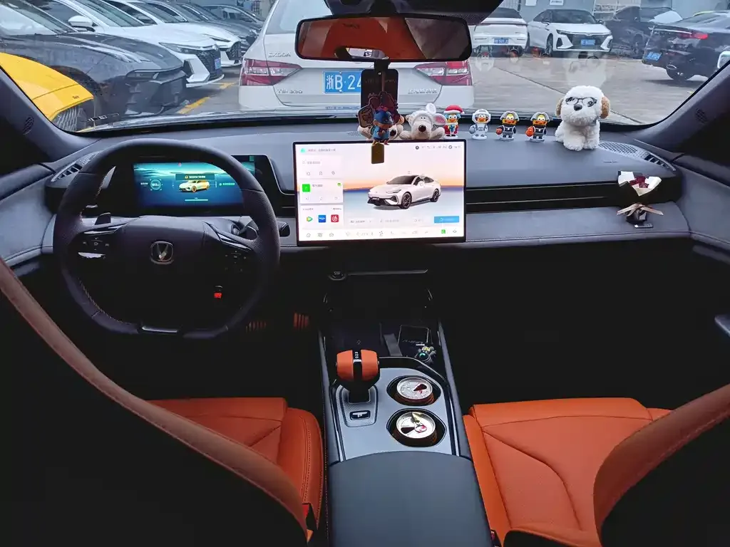 Changan UNI-V 2025 из CN, фото 5
