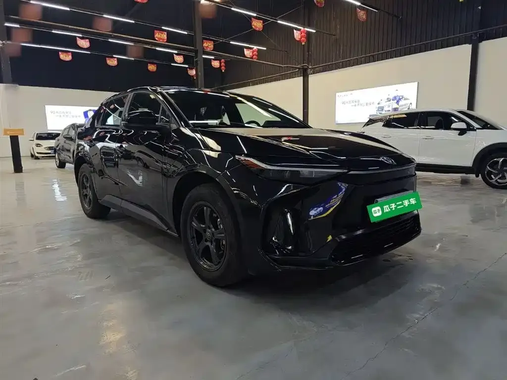Toyota bZ4X 2023 из CN, фото 4
