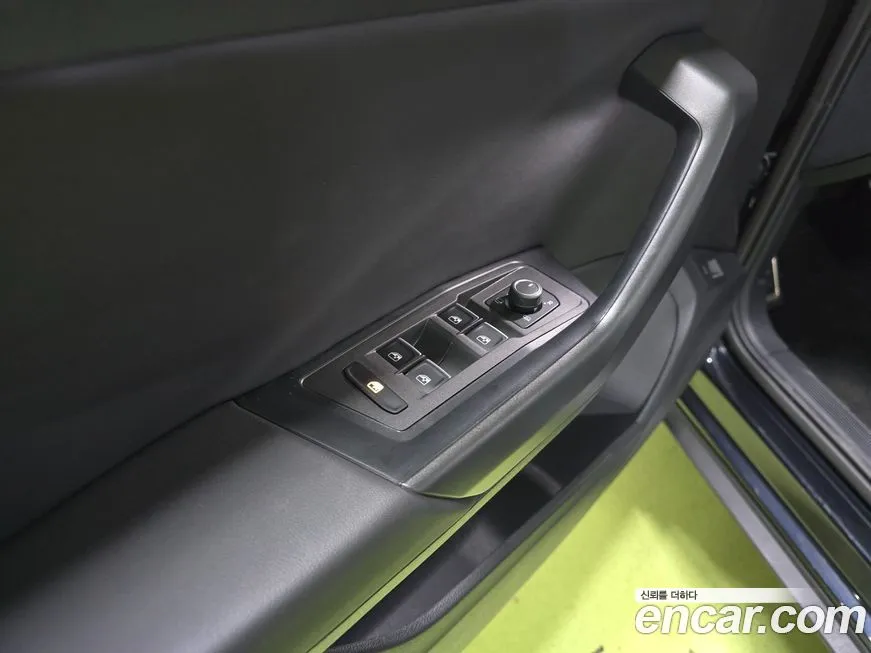 Volkswagen T-Roc 2021 из KR, фото 7